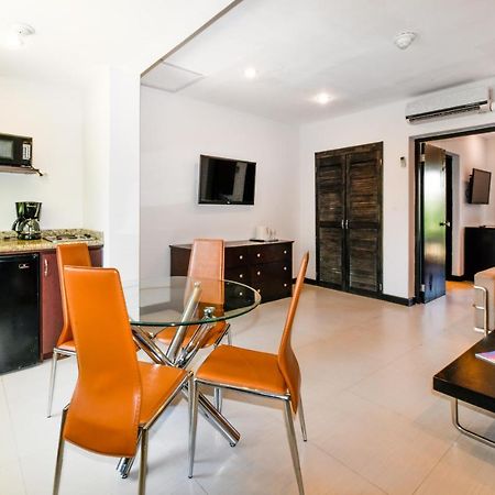 Talk Of The Town Beach Hotel & Beach Club By Gh Hoteles Oranjestad Exterior foto