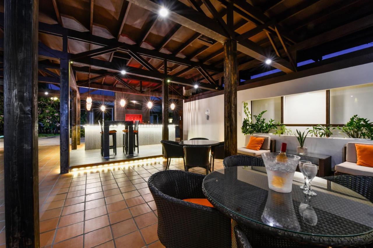 Talk Of The Town Beach Hotel & Beach Club By Gh Hoteles Oranjestad Exterior foto