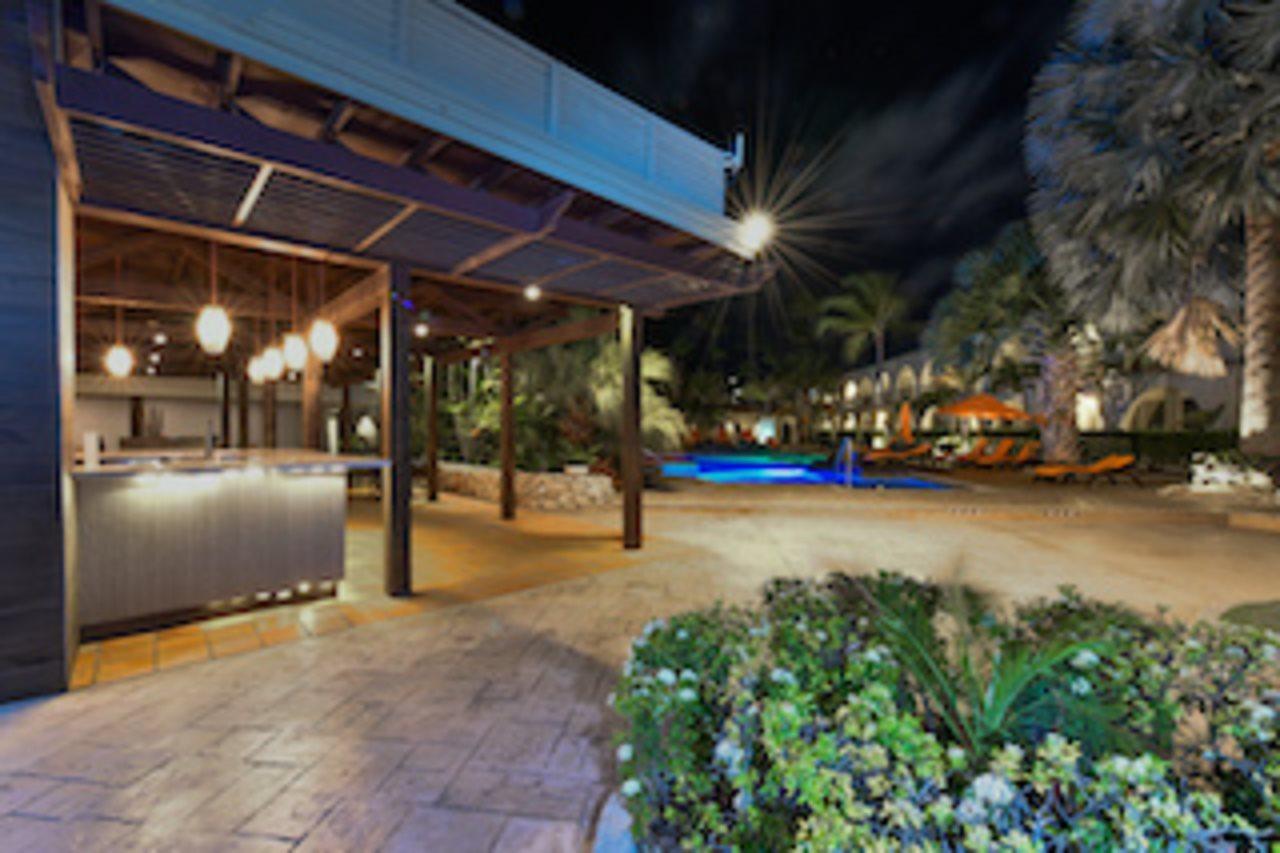 Talk Of The Town Beach Hotel & Beach Club By Gh Hoteles Oranjestad Exterior foto