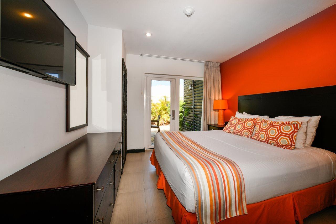 Talk Of The Town Beach Hotel & Beach Club By Gh Hoteles Oranjestad Exterior foto