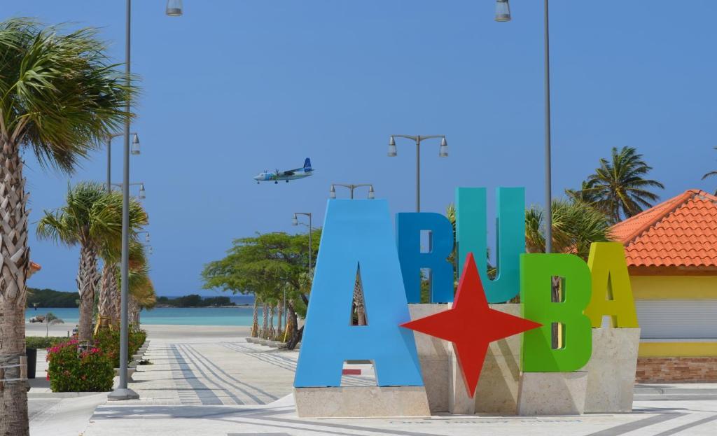 Talk Of The Town Beach Hotel & Beach Club By Gh Hoteles Oranjestad Exterior foto